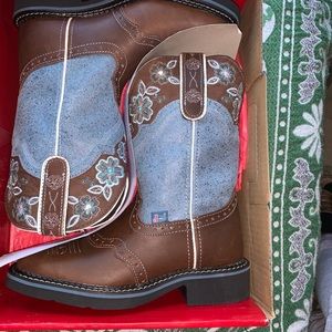 Justin cowboy boots